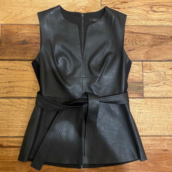 Sleeveless vest top - Picture 2 of 4